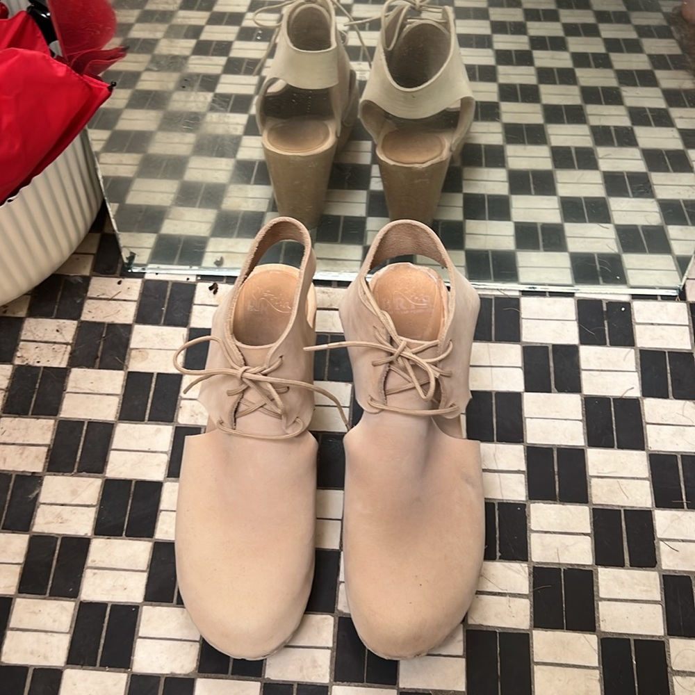 Bryr Sophie Closed Toe Bootie